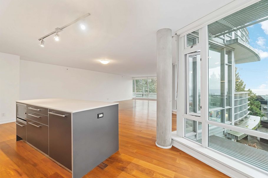 404 1762 Davie Street Vancouver, BC - 9