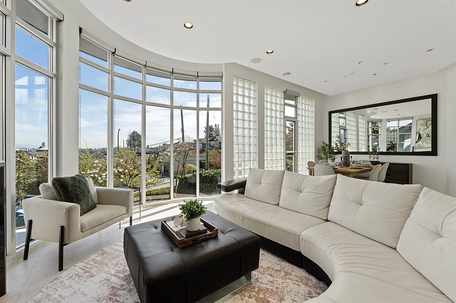 3043 Alma Street Vancouver, BC - 6