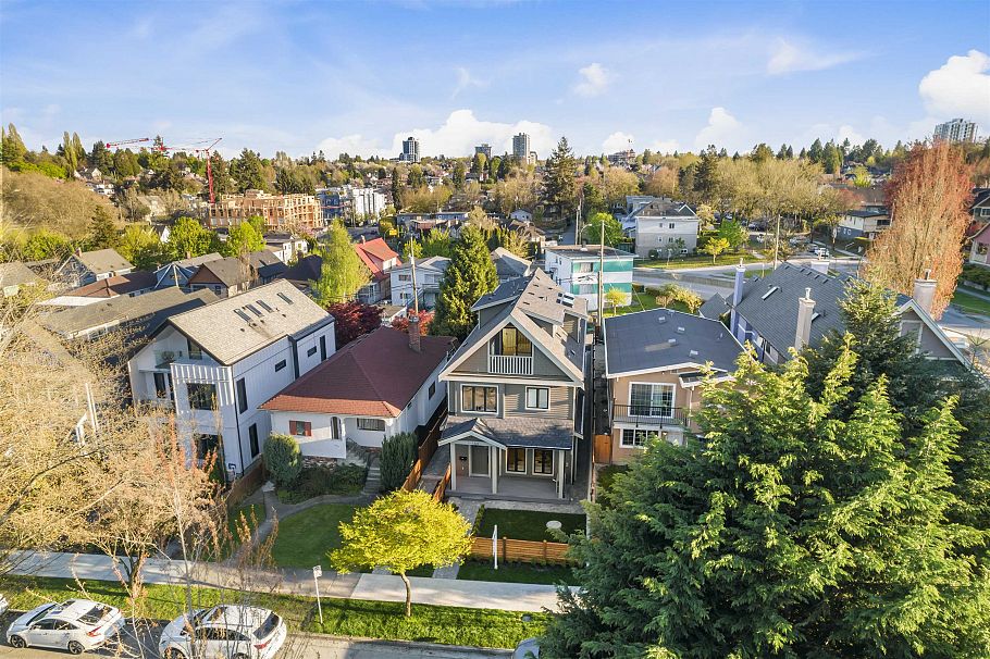 1 1322 E 13th Avenue Vancouver, BC - 31