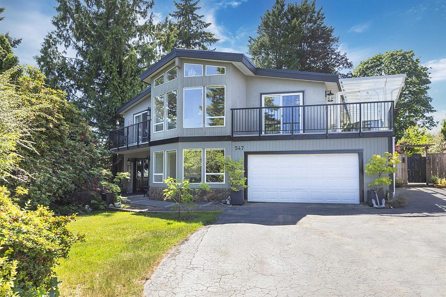 547 Fairway Drive North Vancouver, BC - 1