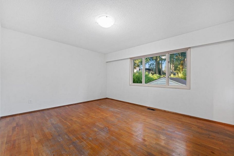 2510 Byron Road North Vancouver, BC - 24