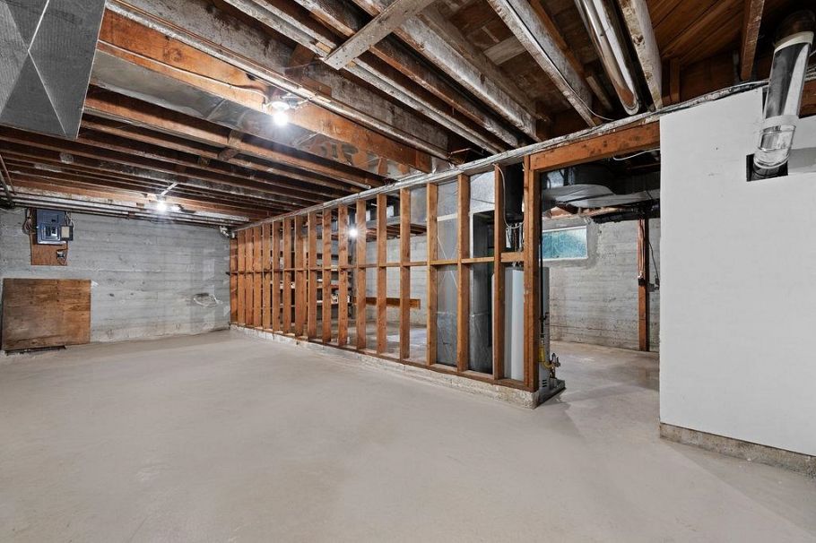 2510 Byron Road North Vancouver, BC - 31