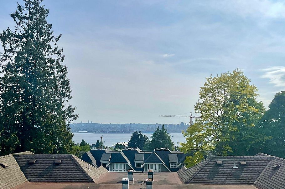 7 232 E 6th Street North Vancouver, BC - 2