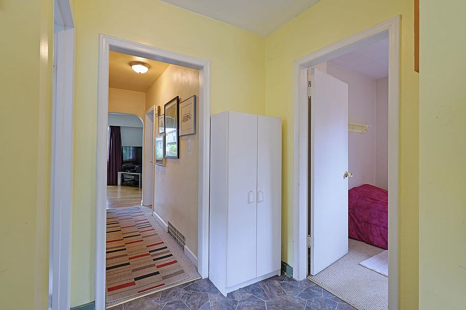2546 Eton Street Vancouver, BC - 10