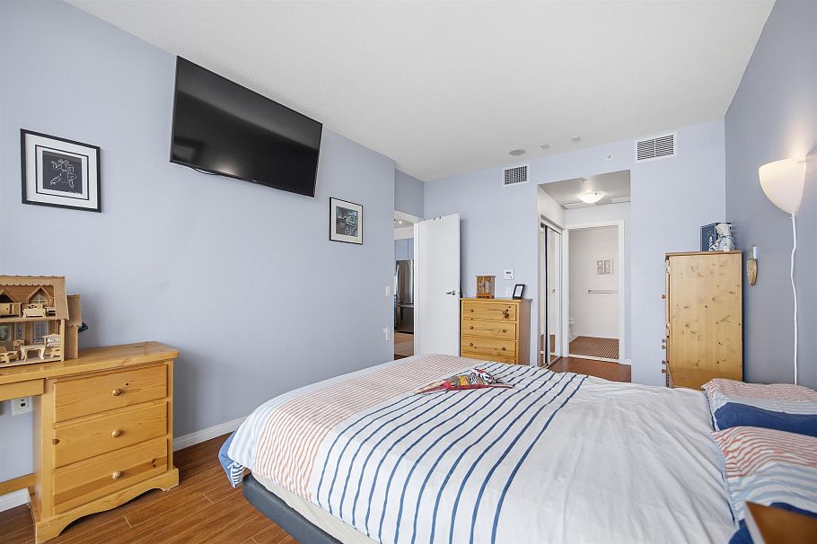 1904 188 E Esplanade Street North Vancouver, BC - 14
