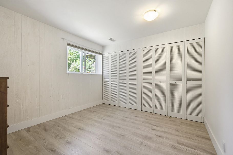 547 Fairway Drive North Vancouver, BC - 25