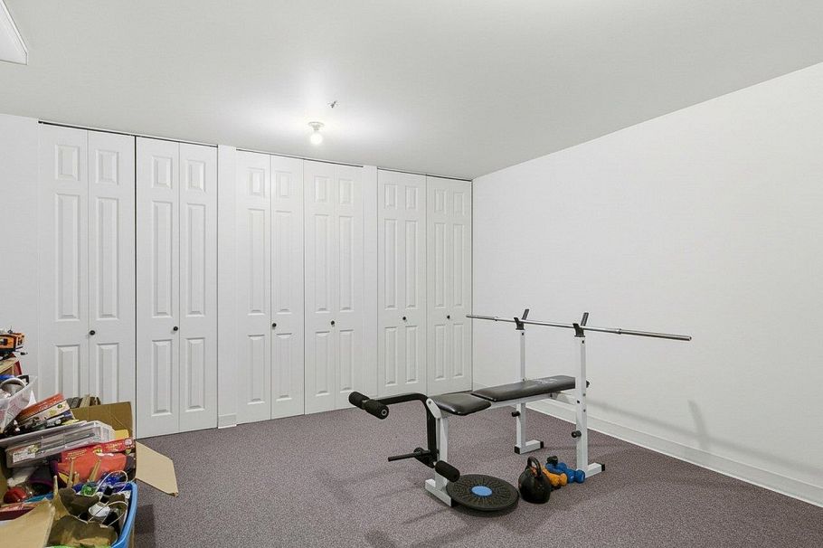 31 5650 Hampton Place Vancouver, BC - 39