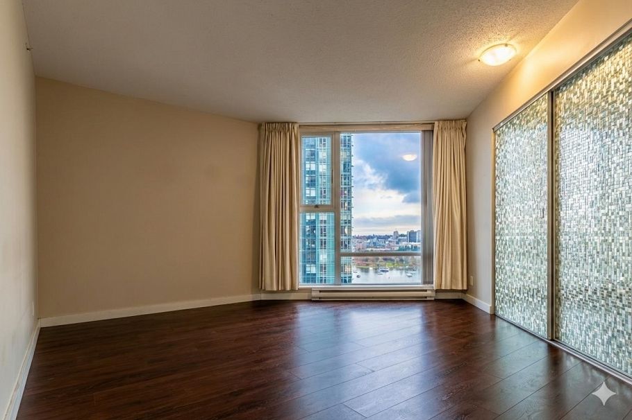 1802 455 Beach Crescent Vancouver, BC - 2