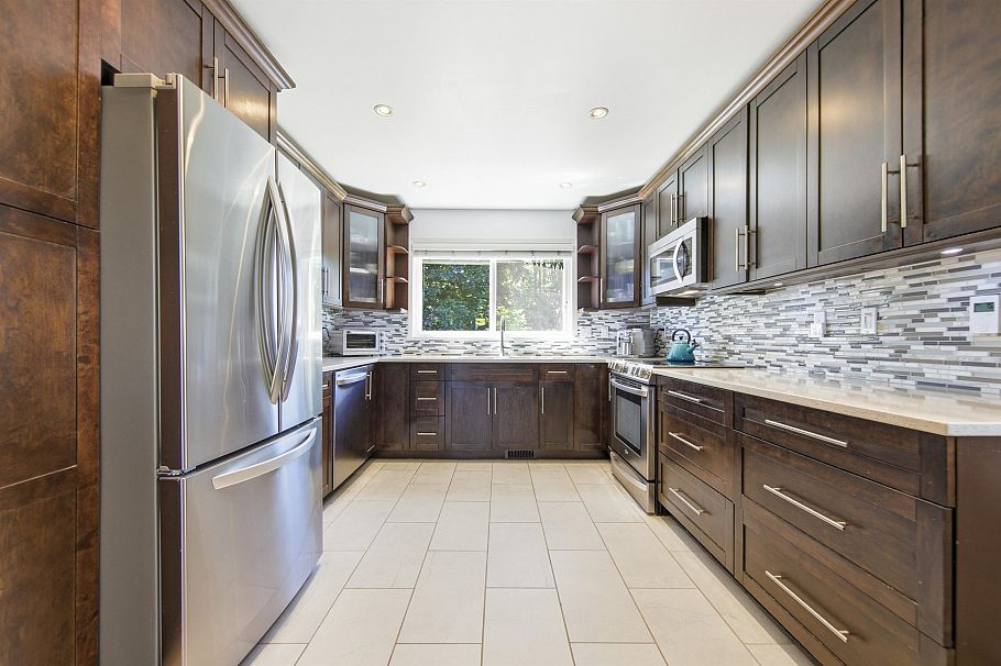 547 Fairway Drive North Vancouver, BC - 7