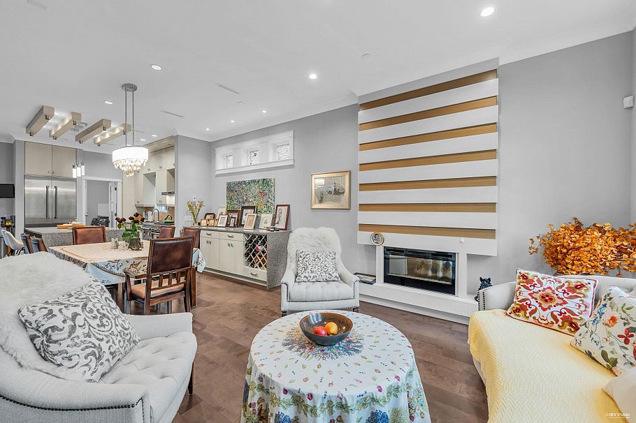 4217 W 16th Avenue Vancouver, BC - 5