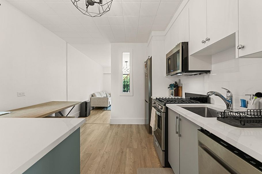266 E 32nd Avenue Vancouver, BC - 13