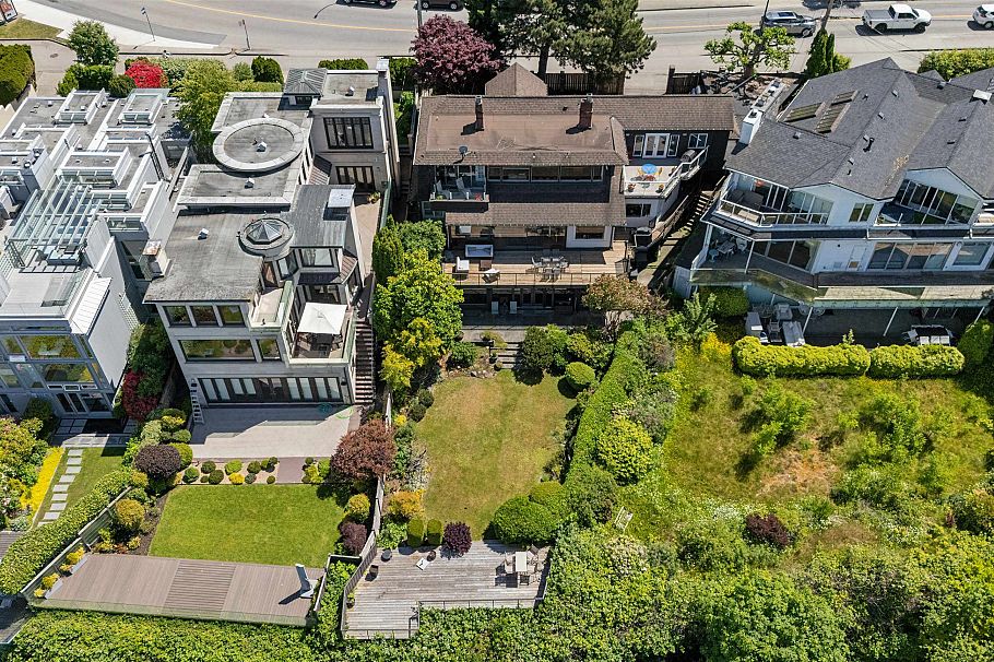 2651 Point Grey Road Vancouver, BC - 1
