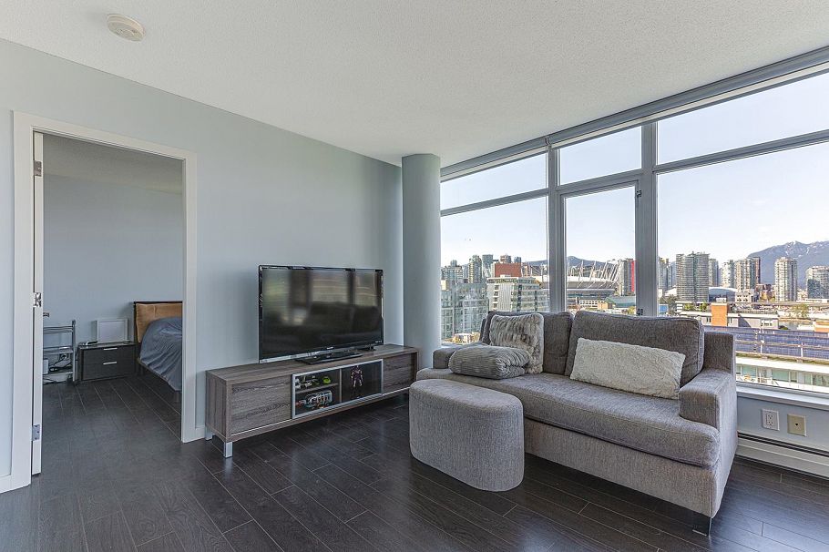 1404 138 W 1st Avenue Vancouver, BC - 4