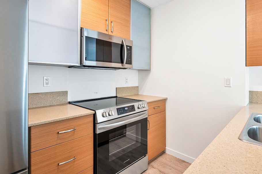 1601 928 Homer Street Vancouver, BC - 5