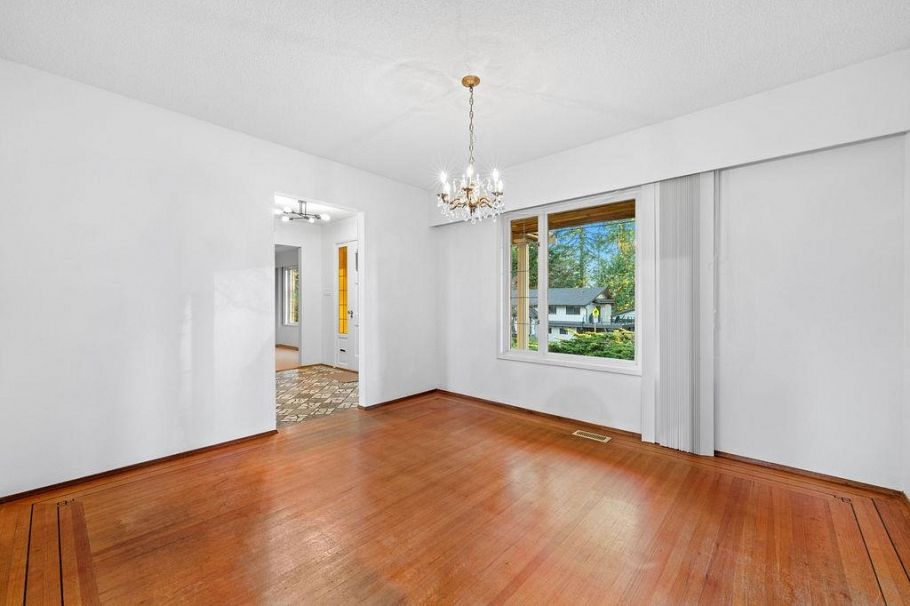 2510 Byron Road North Vancouver, BC - 11