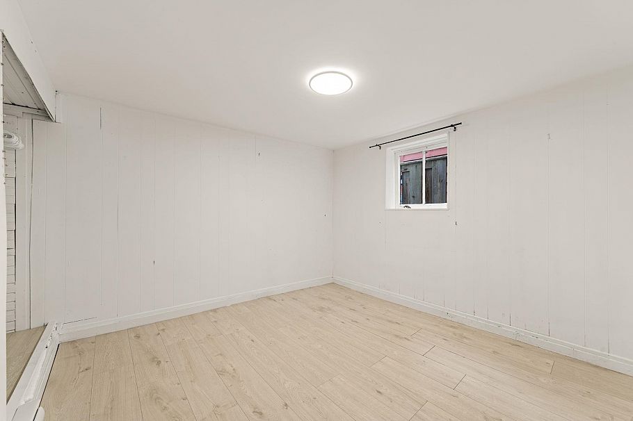 266 E 32nd Avenue Vancouver, BC - 21