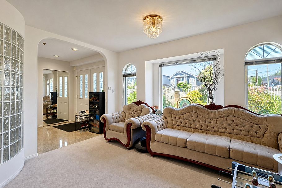 2776 E Georgia Street Vancouver, BC - 7