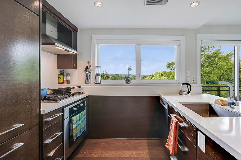301 3028 Arbutus Street Vancouver, BC - 10
