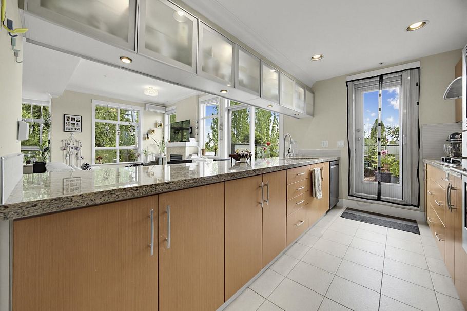 509 6333 Larkin Drive Vancouver, BC - 3