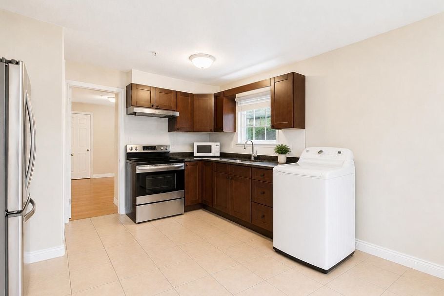 3281 Renfrew Street Vancouver, BC - 25