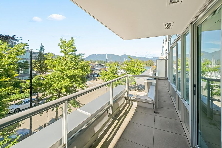 206 560 Nicola Street Vancouver, BC - 9