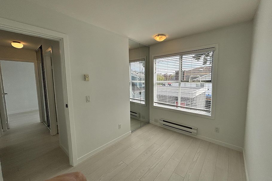 1588 E 41st Avenue Vancouver, BC - 2