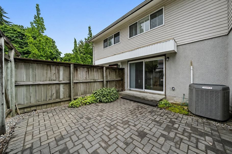 5 3550 E 49th Avenue Vancouver, BC - 26