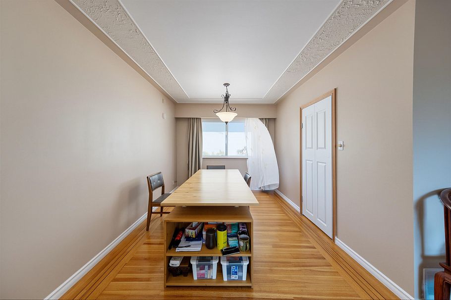 2911 E 51st Avenue Vancouver, BC - 12