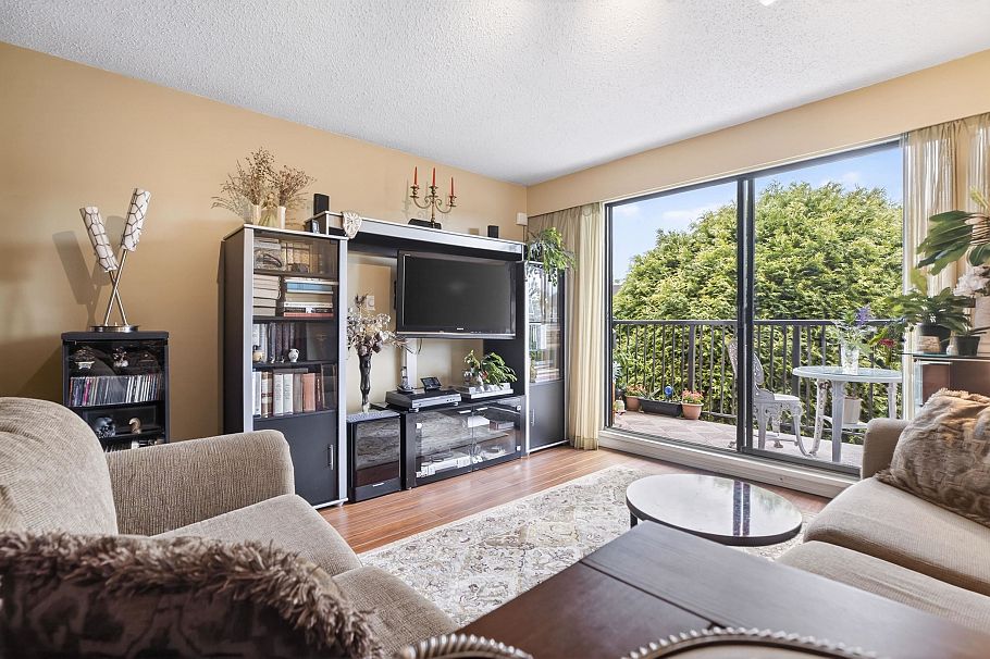 105 236 W 2nd Street North Vancouver, BC - 10