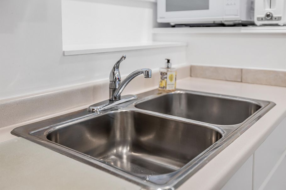 3732 W 2nd Avenue Vancouver, BC - 30