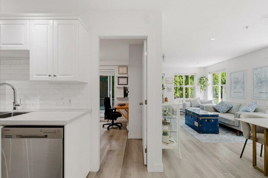 112 155 E 3rd Street North Vancouver, BC - 22