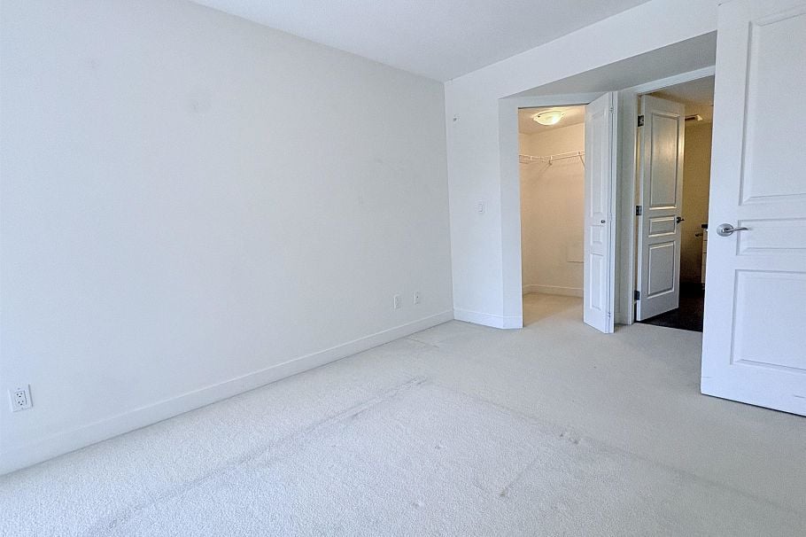 305 4550 Fraser Street Vancouver, BC - 11