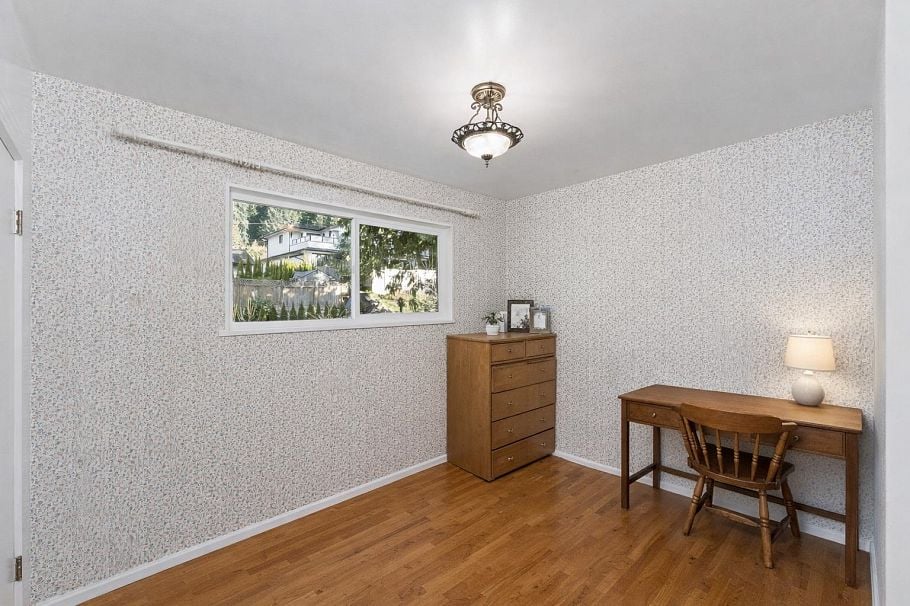 922 Canyon Boulevard North Vancouver, BC - 15