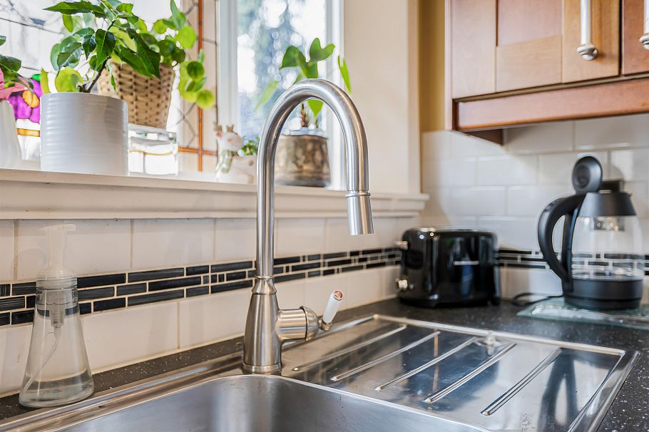 3732 W 2nd Avenue Vancouver, BC - 13