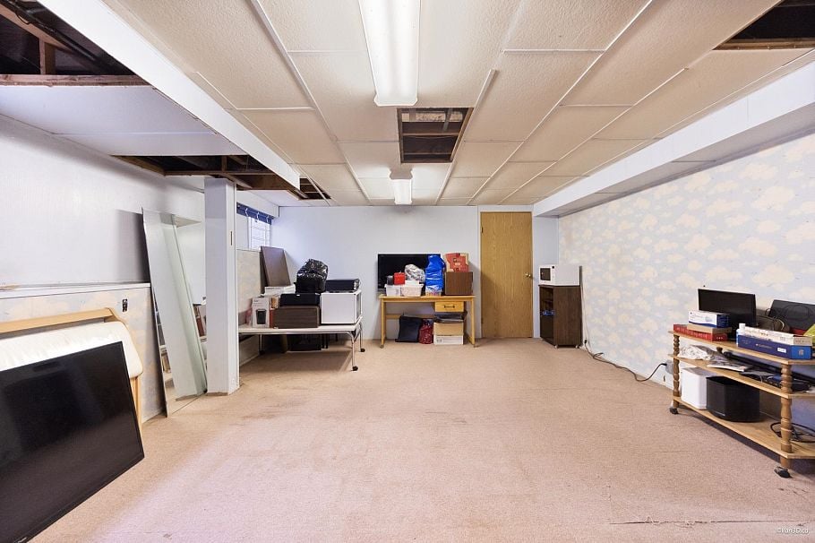 3185 E 16th Avenue Vancouver, BC - 18