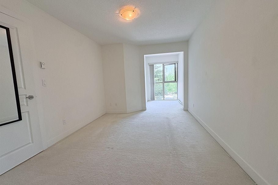 305 4550 Fraser Street Vancouver, BC - 10
