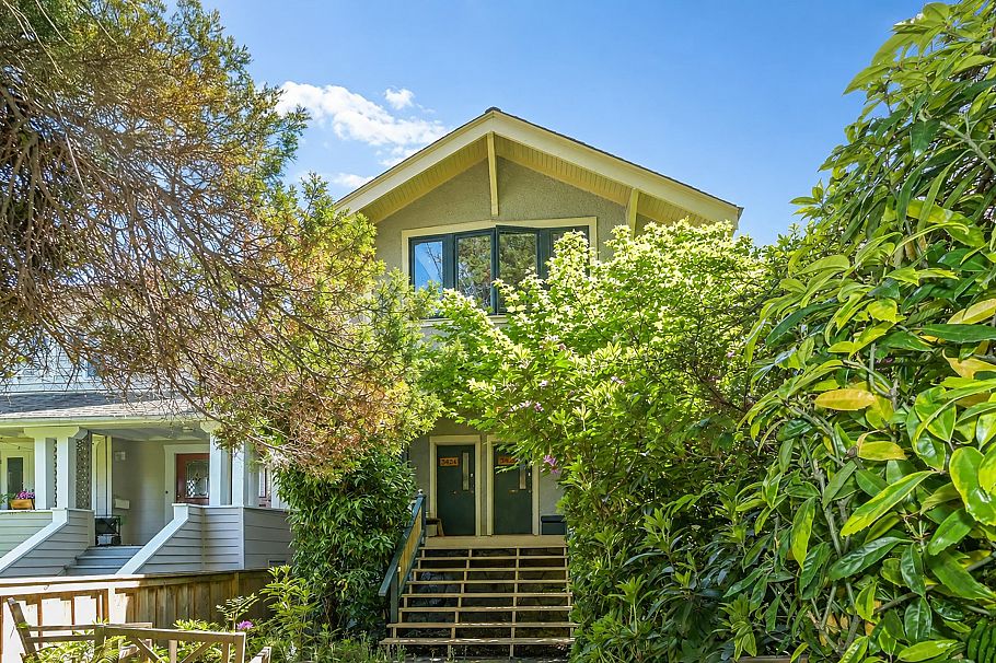 3422 - 3424 W 2nd Avenue Vancouver, BC - 1