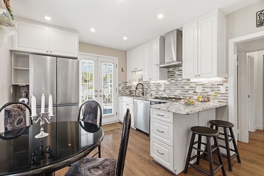 219 E 38th Avenue Vancouver, BC - 8