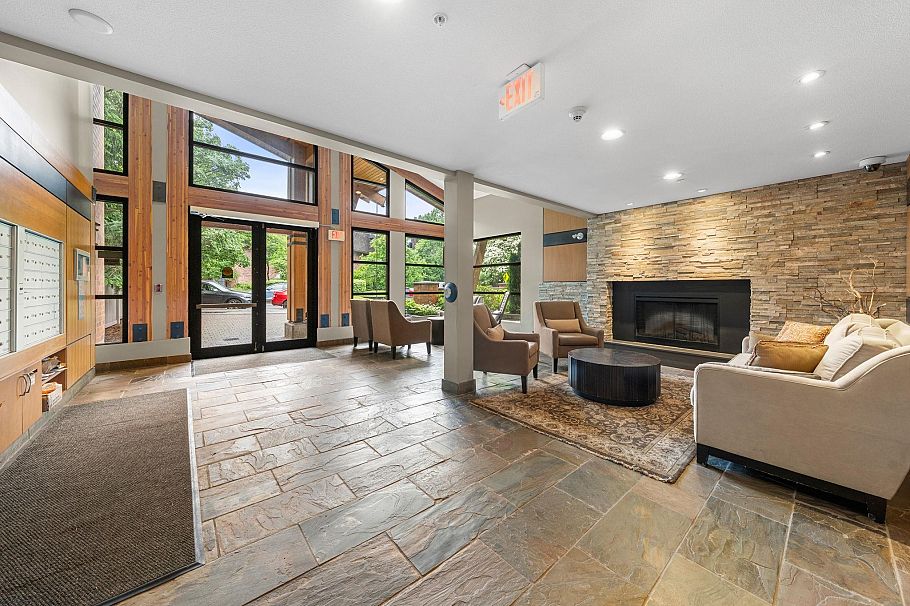 419 1111 E 27th Street North Vancouver, BC - 4