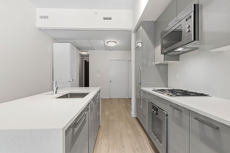 104 4488 Cambie Street Vancouver, BC - 11