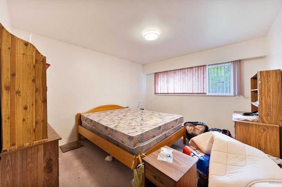 3185 E 16th Avenue Vancouver, BC - 16