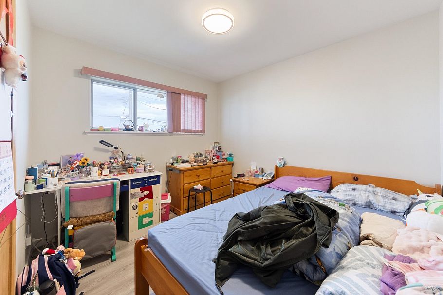3185 E 16th Avenue Vancouver, BC - 13