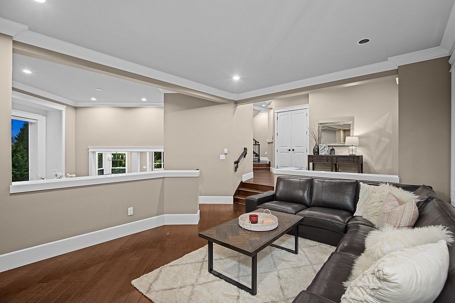 673 Sylvan Avenue North Vancouver, BC - 16