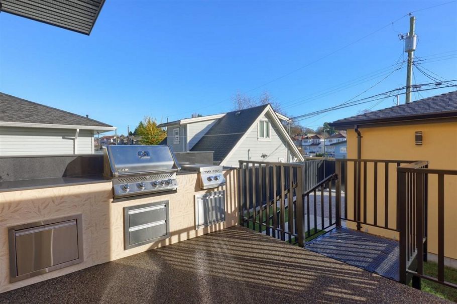 4670 Todd Street Vancouver, BC - 38