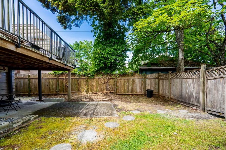 4413 W 13 Avenue Vancouver, BC - 34