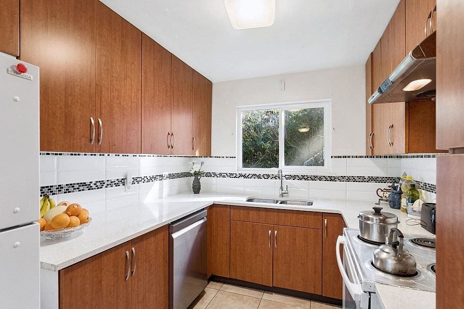 922 Canyon Boulevard North Vancouver, BC - 7