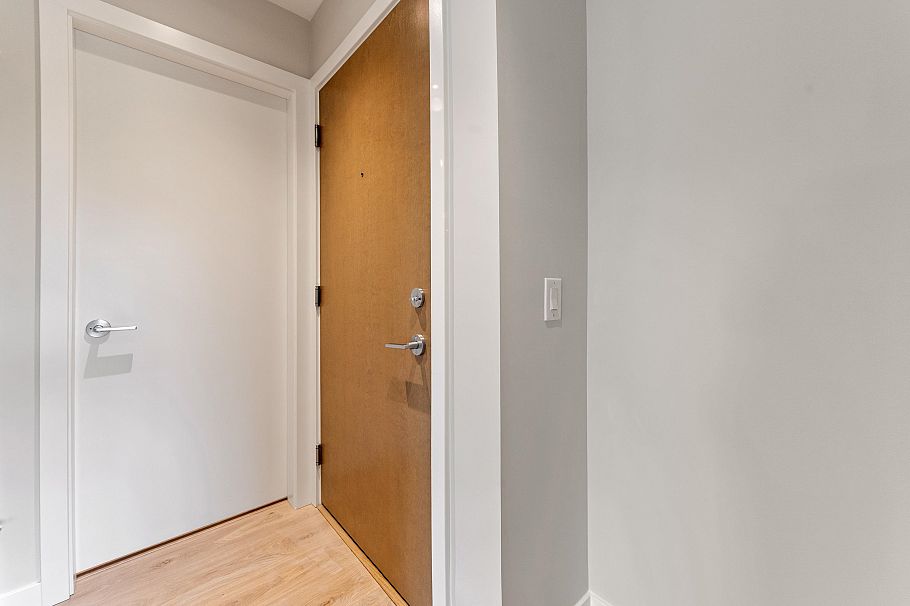 602 110 E 17th Street North Vancouver, BC - 33