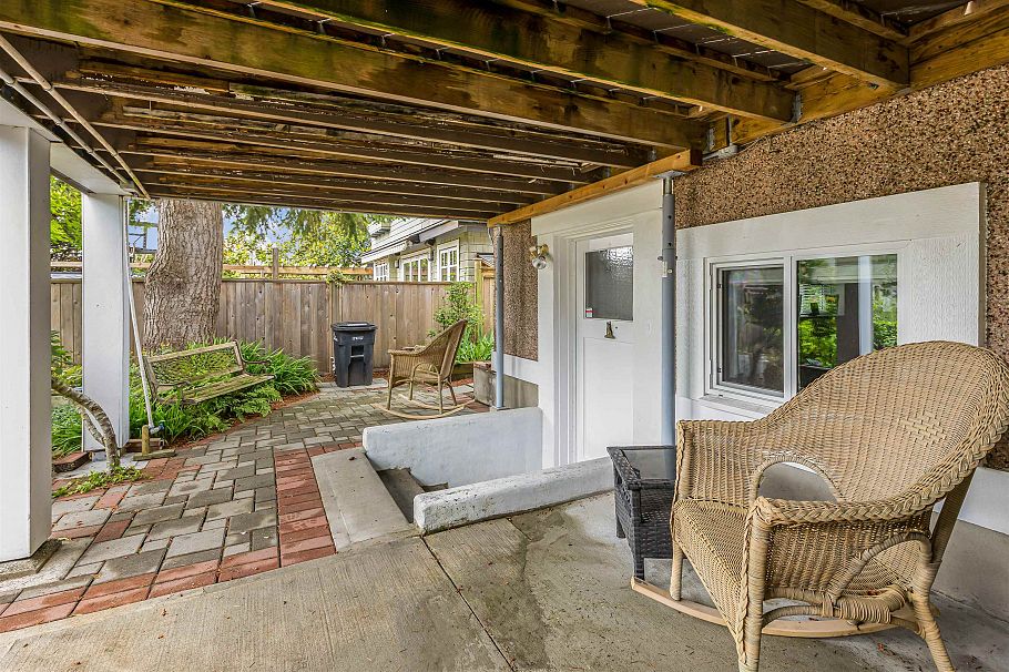3732 W 2nd Avenue Vancouver, BC - 36