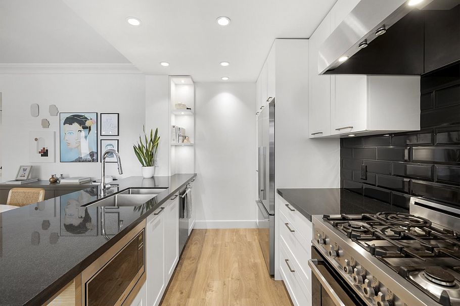 308 168 E 35th Avenue Vancouver, BC - 3