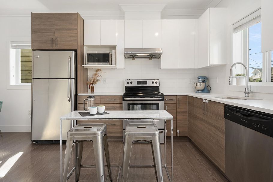 2275 E 34th Avenue Vancouver, BC - 12